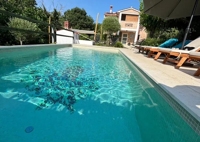 Wellness House Oliva With Heated Salt Water Pool, Sauna & Jakuzzi