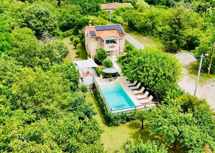 Wellness House Oliva With Heated Salt Water Pool, Sauna & Jakuzzi
