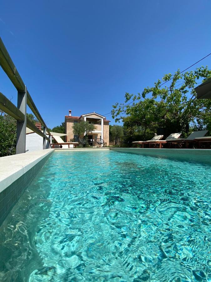 Wellness House Oliva With Heated Salt Water Pool, Sauna & Jakuzzi *